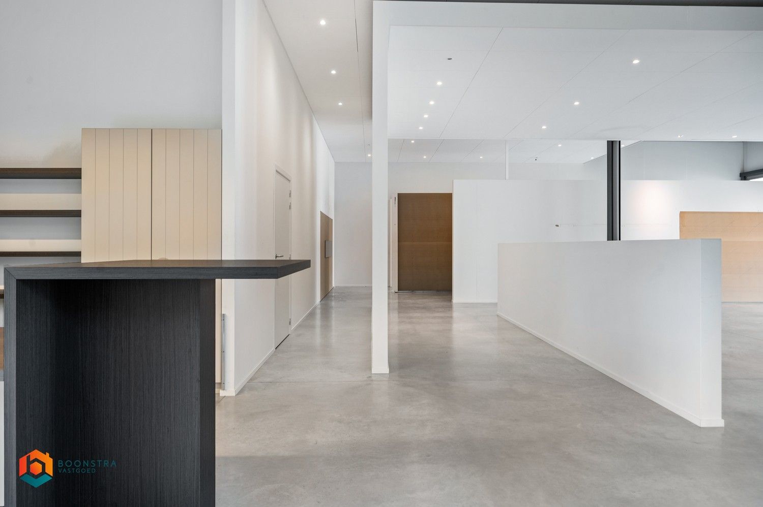 Winkel/showroom (210 m²) + magazijn (625 m²) op toplocatie in Sint-Katelijne-Waver foto 2