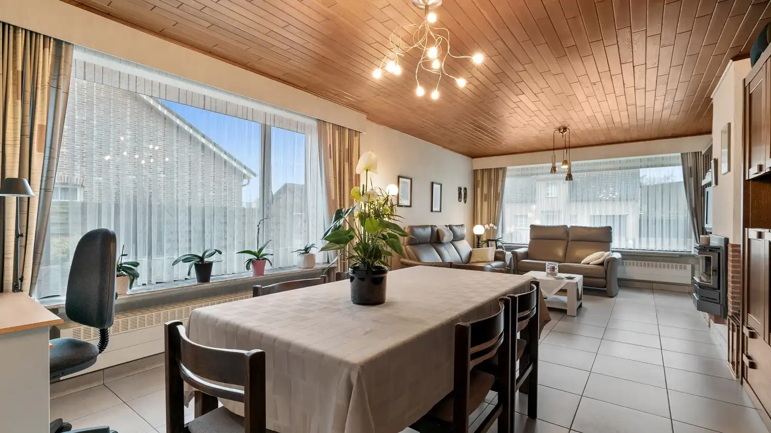 Charmante gelijkvloerse open bebouwing met 3 slaapkamers foto 4