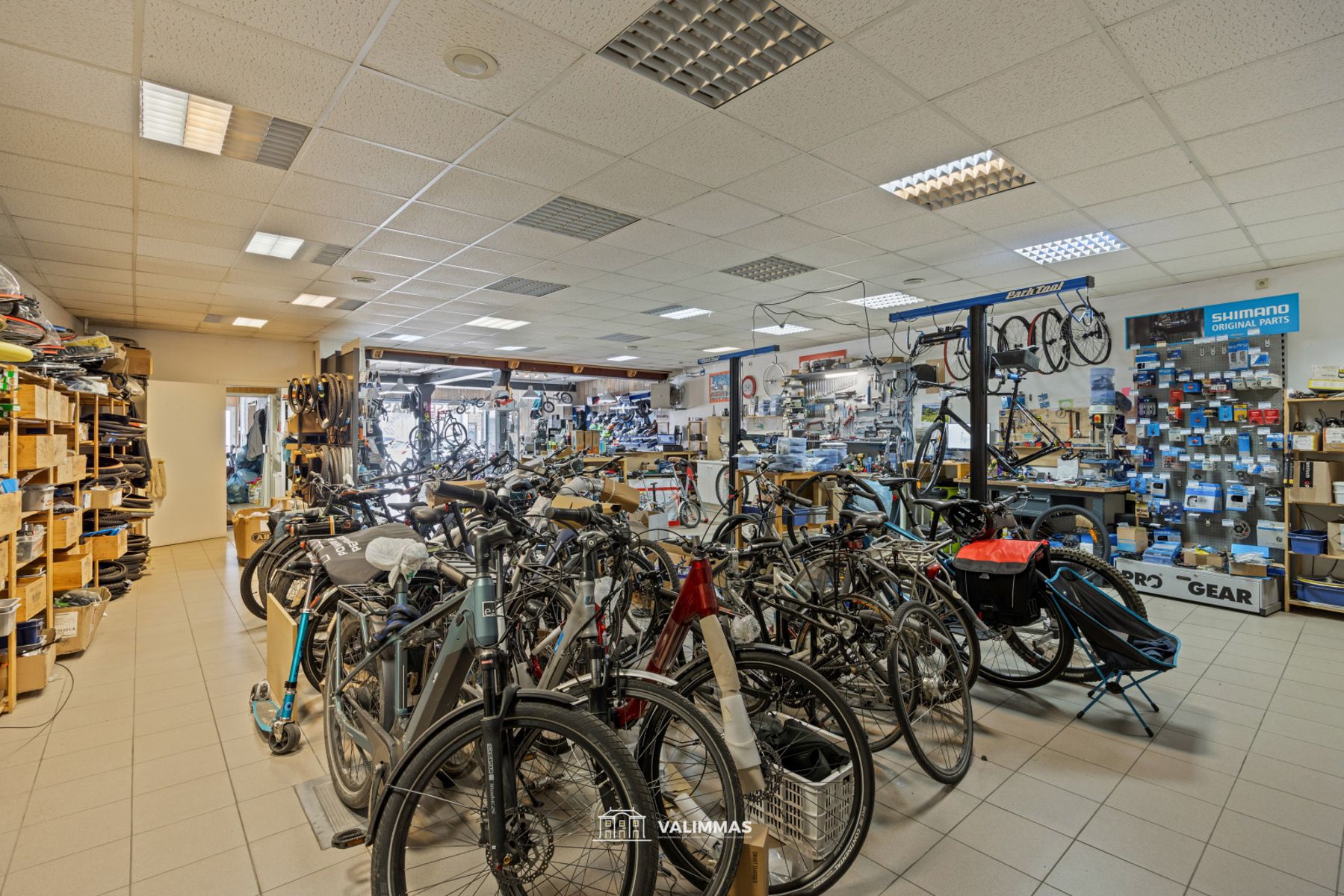 Gelijkvloerse handelsruimte (event. met duplex-appartement) foto 8