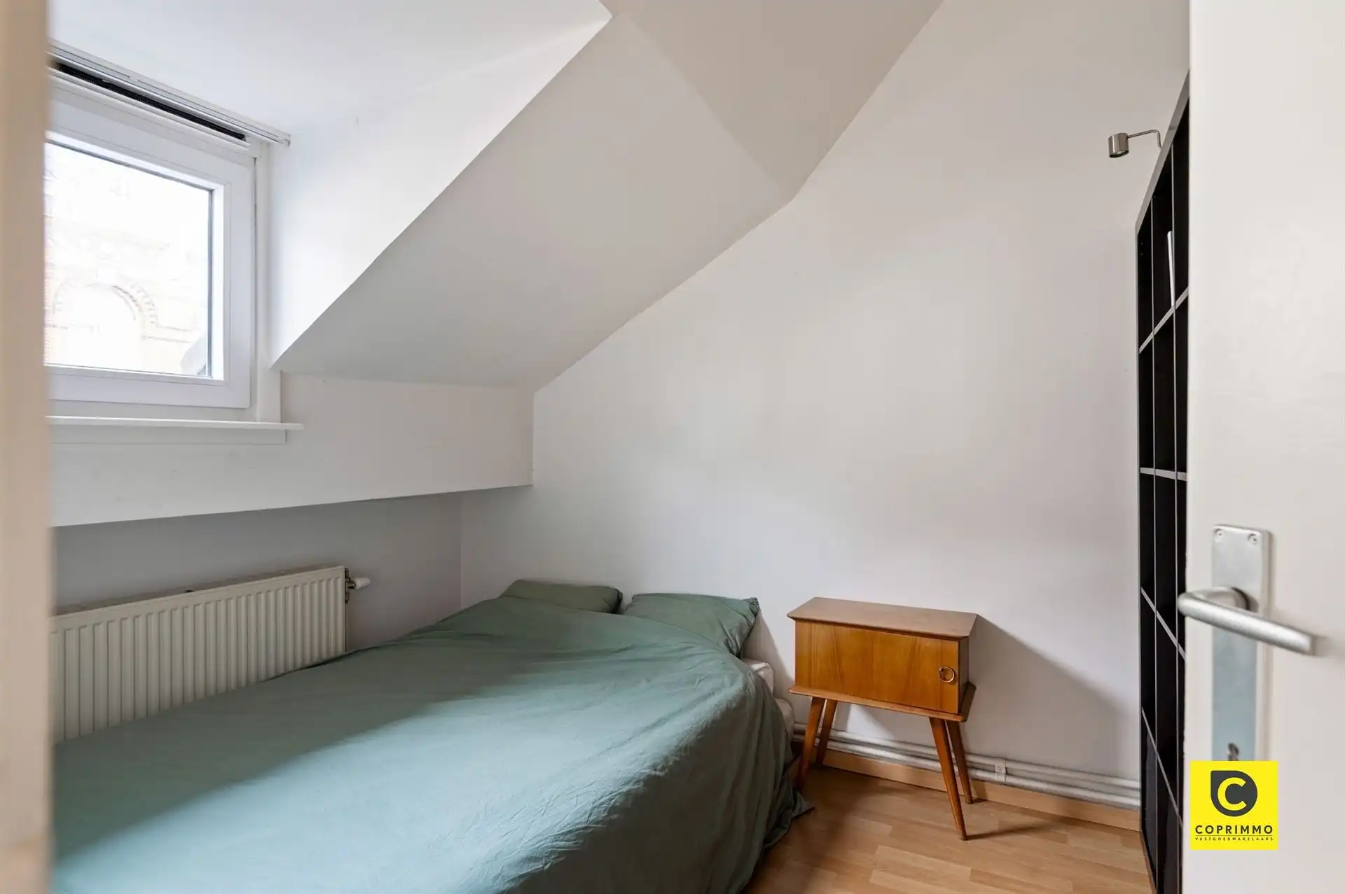 Gerenoveerde 3 slpk woning met stadstuin foto 14