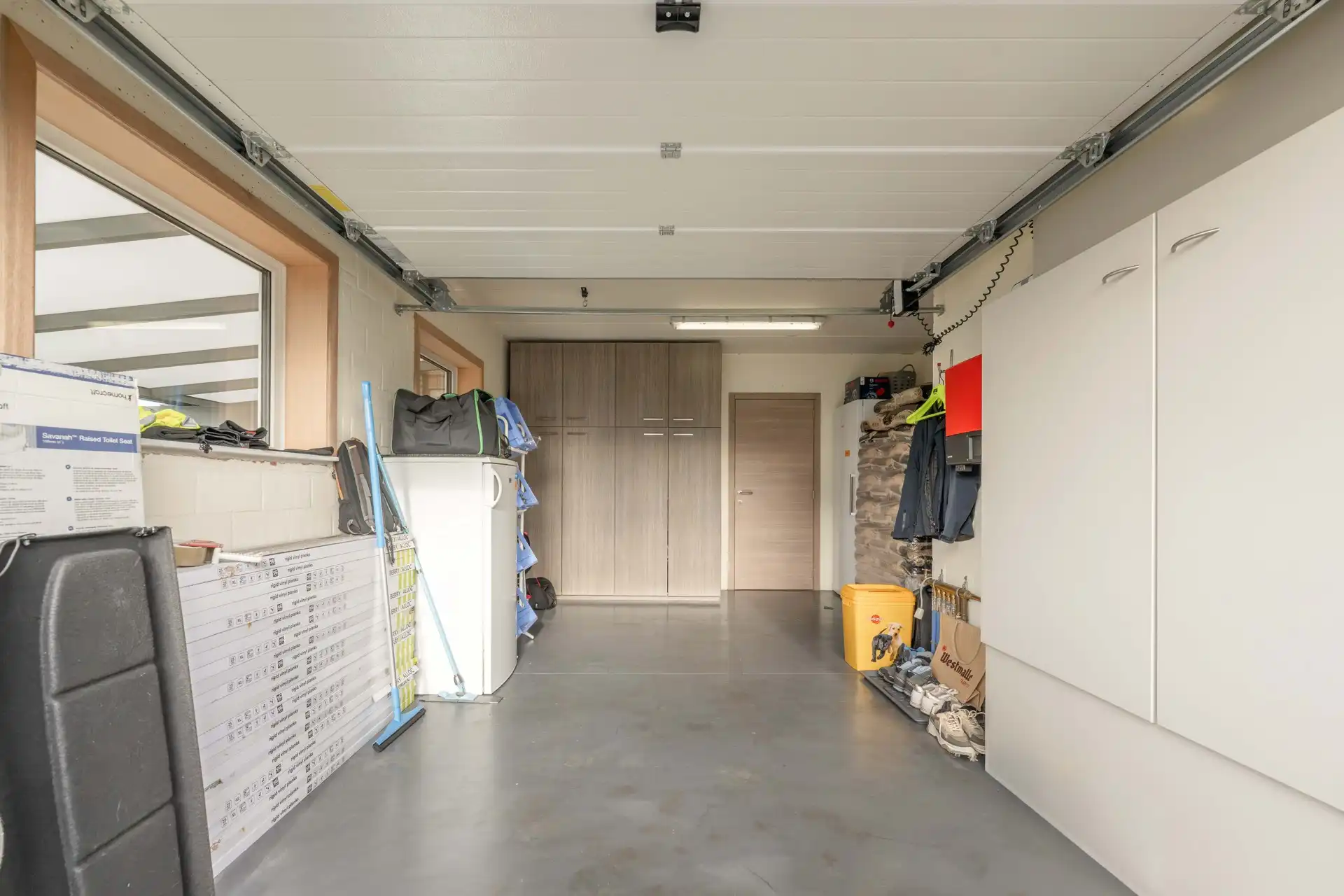 Knappe, verzorgde alleenstaande hedendaagse woning met 3 slaapkamers, garage en een prachtige aangelegde tuin TE KOOP in Wielsbeke! foto 13