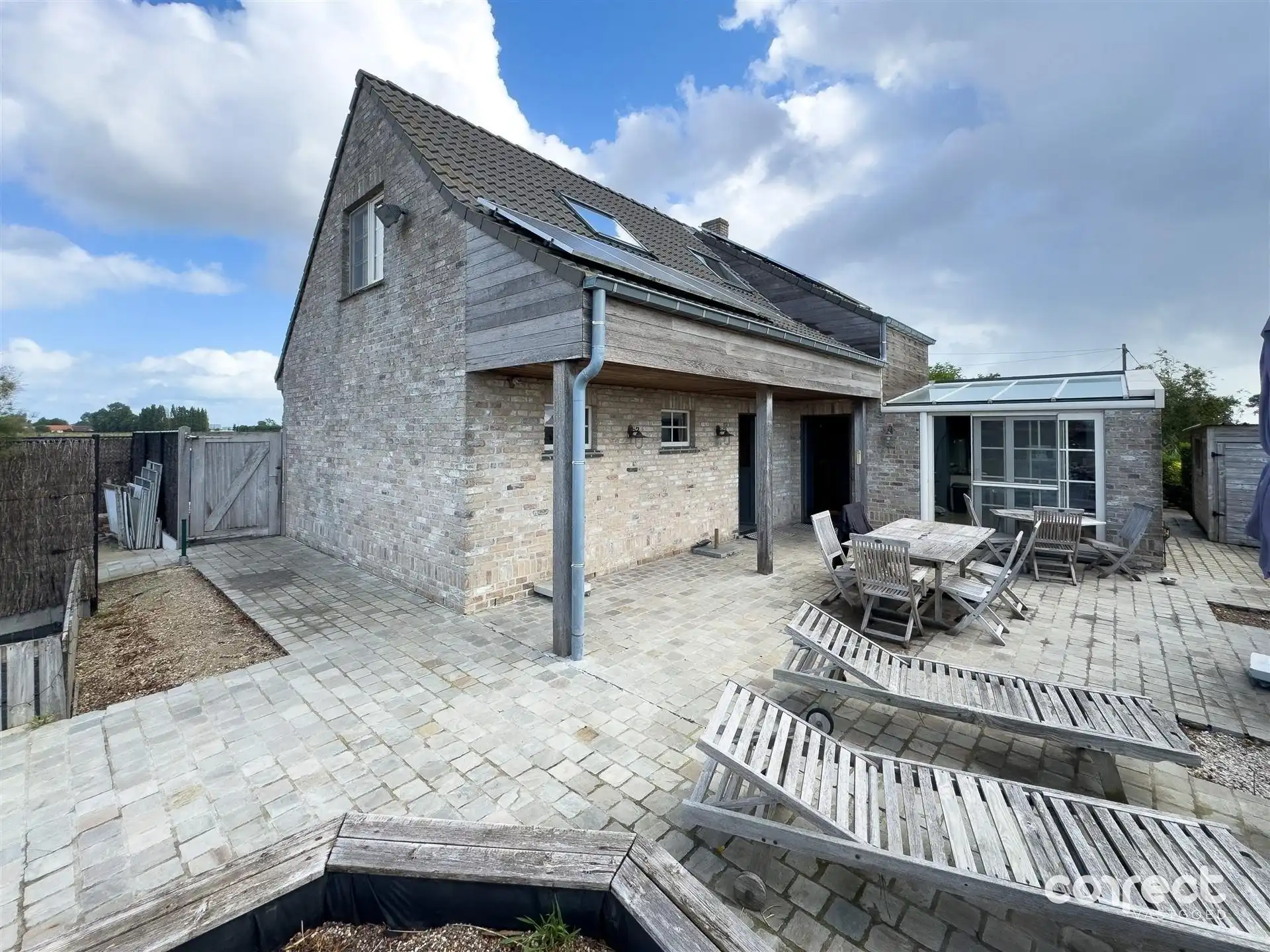 Landelijk gelegen woning op ruim perceel nabij de kust. foto 13