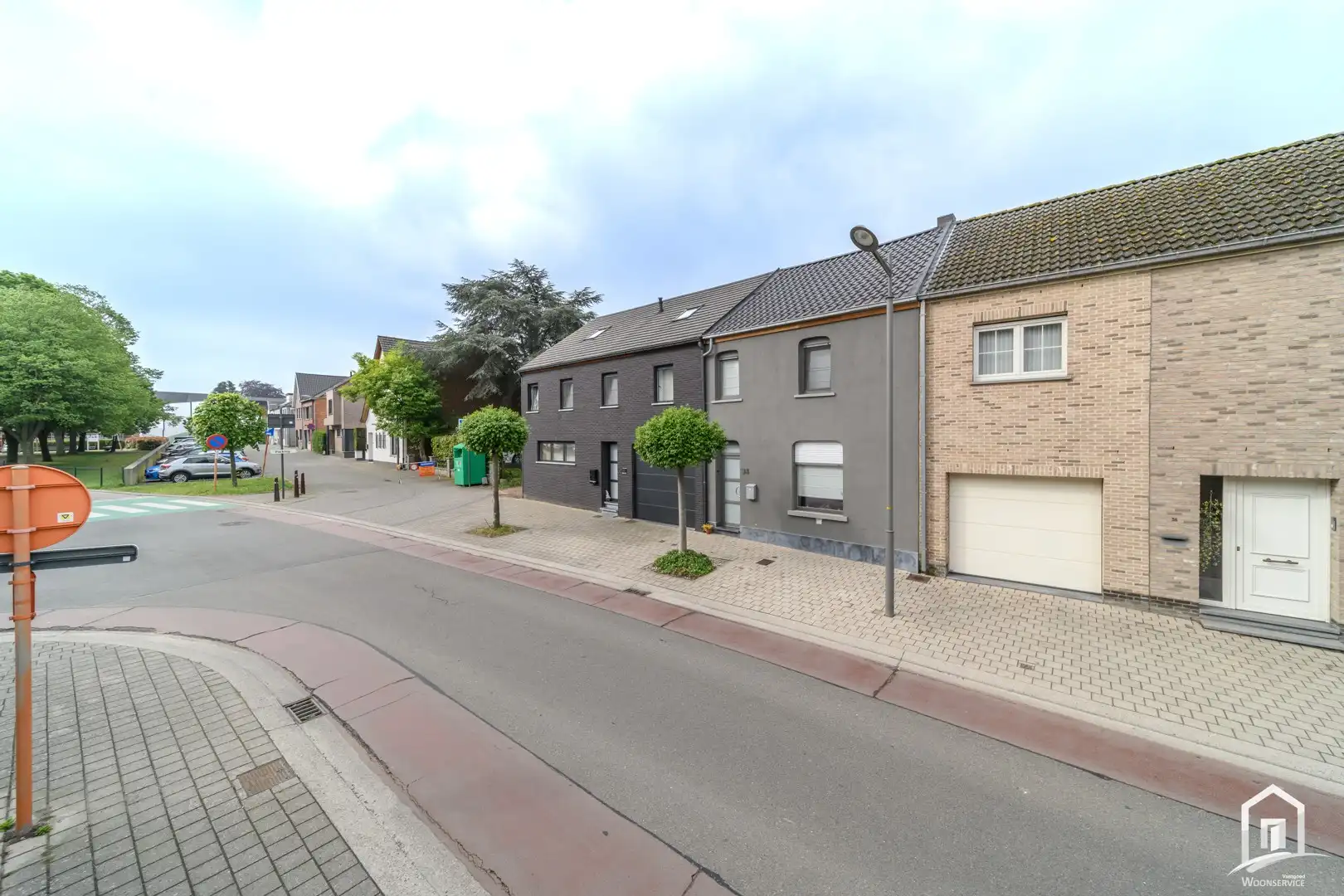 Instapklare gezinswoning op centrale locatie in Nieuwerkerken foto 2