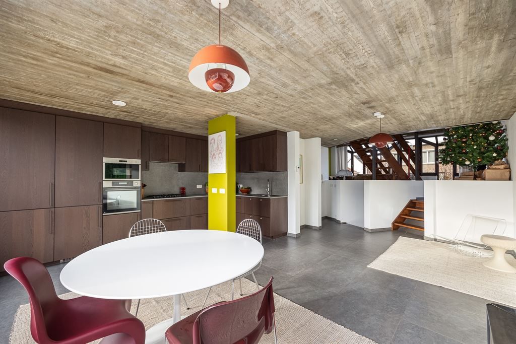 Modernistische, lichte bel-etage woning foto 8