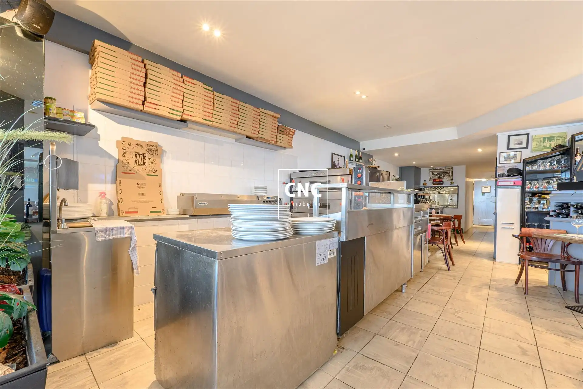 Zeer ruim en instapklaar handelspand aan Zeedijk-Heist foto 6