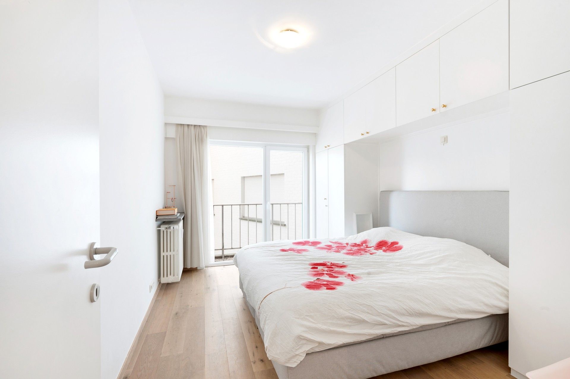 Instapklaar appartement met frontaal zeezicht nabij Casino foto 11
