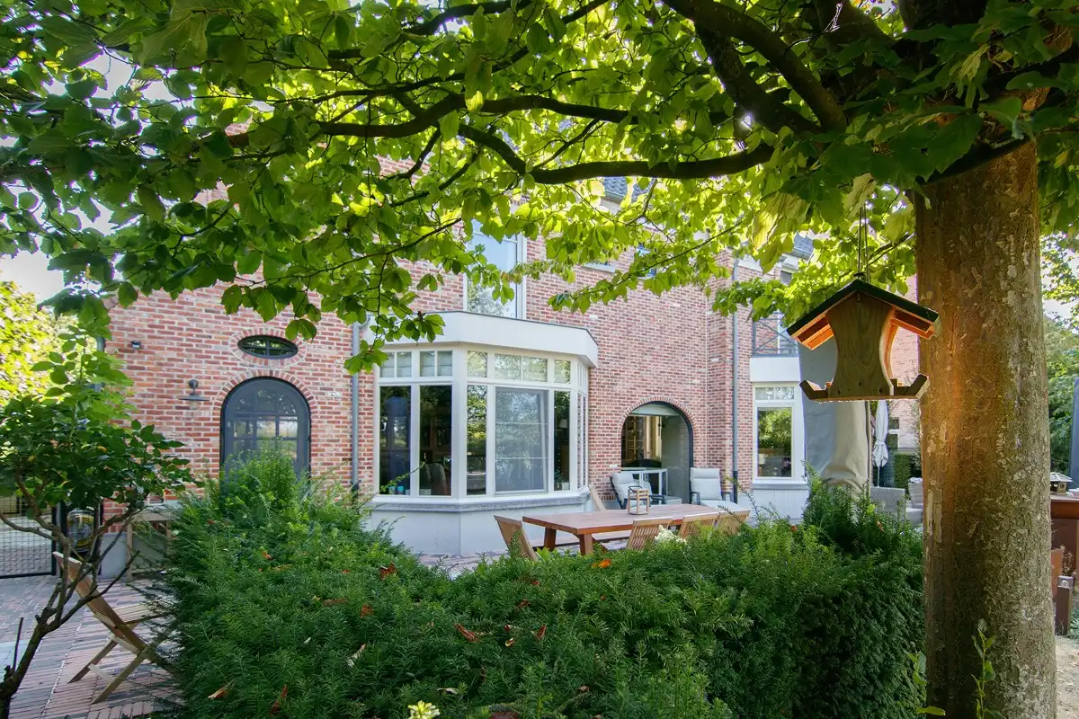 Hoogwaardig afgewerkt landhuis met Engelse grandeur op toplocatie foto 6