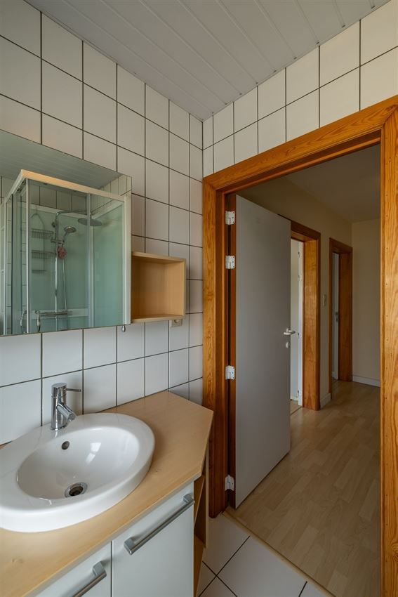 Toffe, instapklare gezinswoning met 4 slpk. foto 39