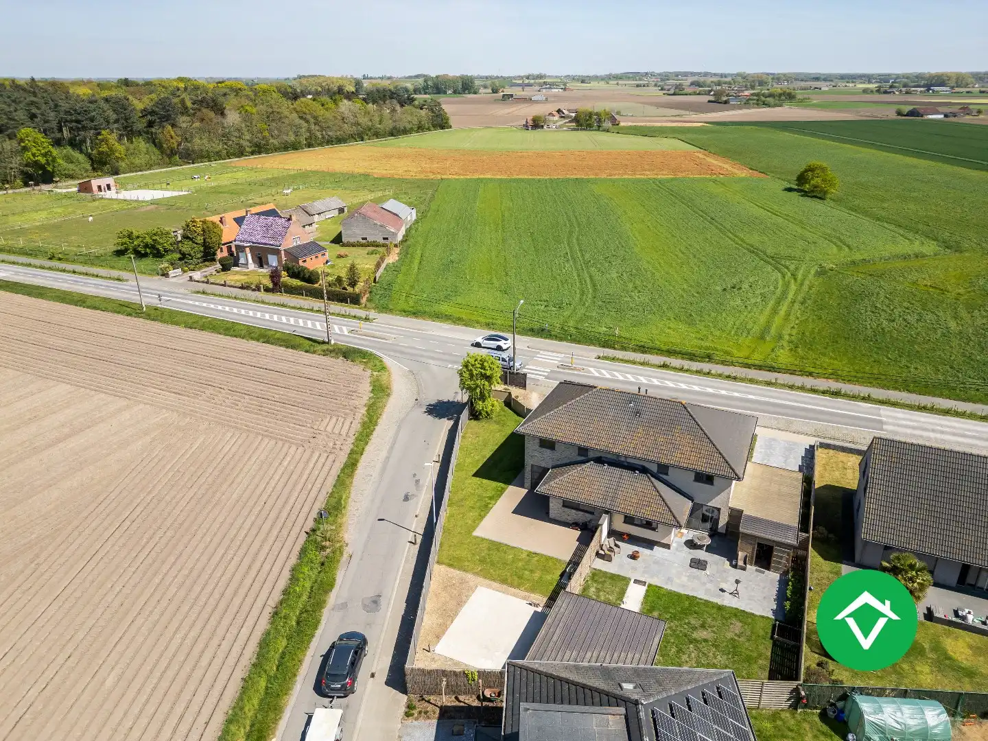 Recente woning (2011) met 3 slaapkamers, inpandige garage en vergezichten te Koekelare foto 25