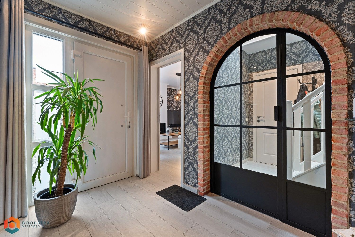 Instapklare woning met 2 slpkrs foto 3