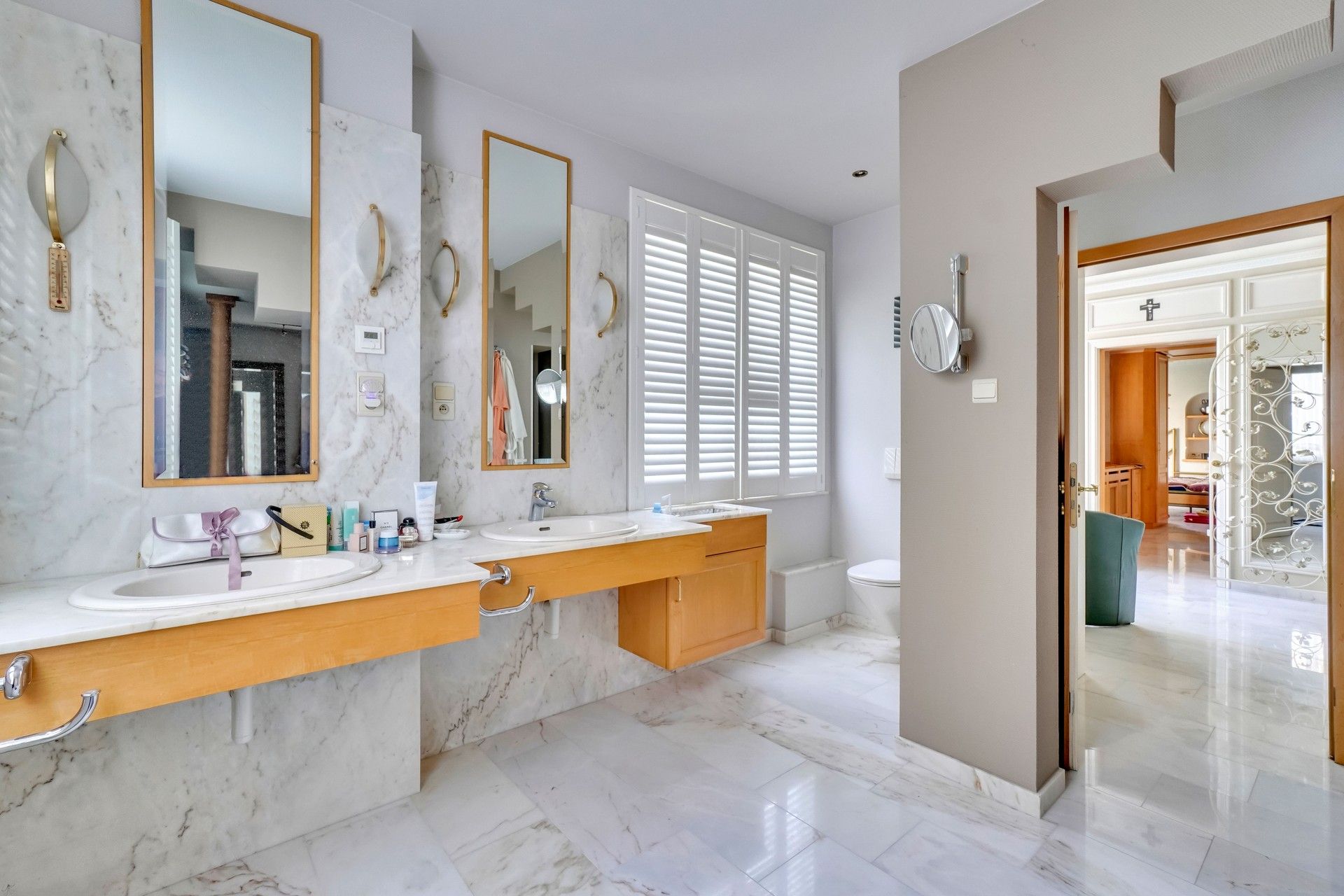 EXCLUSIEVE VILLA + BOUWGROND IN DOODLOPENDE STRAAT foto 40