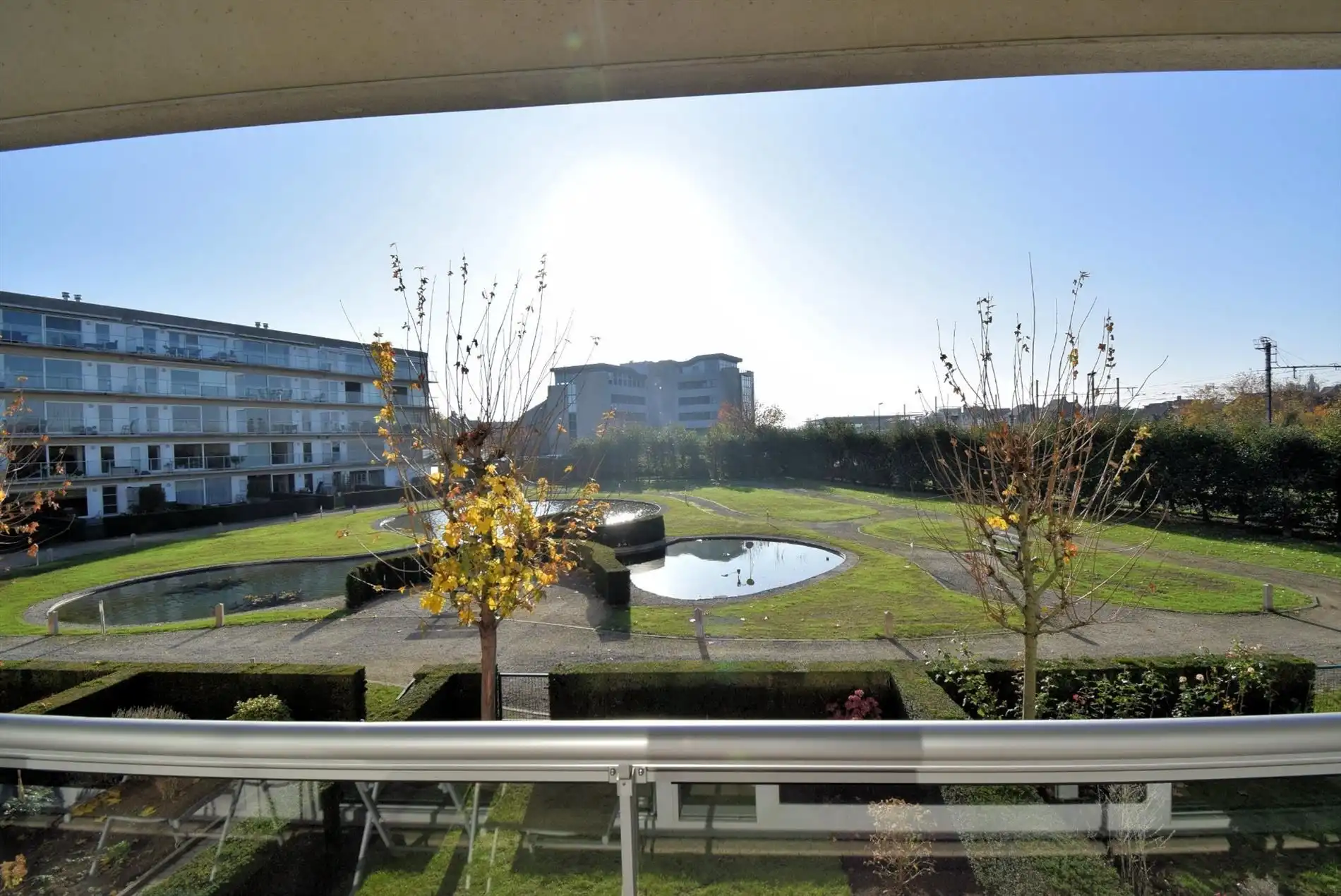 CENTRAAL GELEGEN APPARTEMENT MET TERRAS, GARAGE EN TUINZICHT foto 8