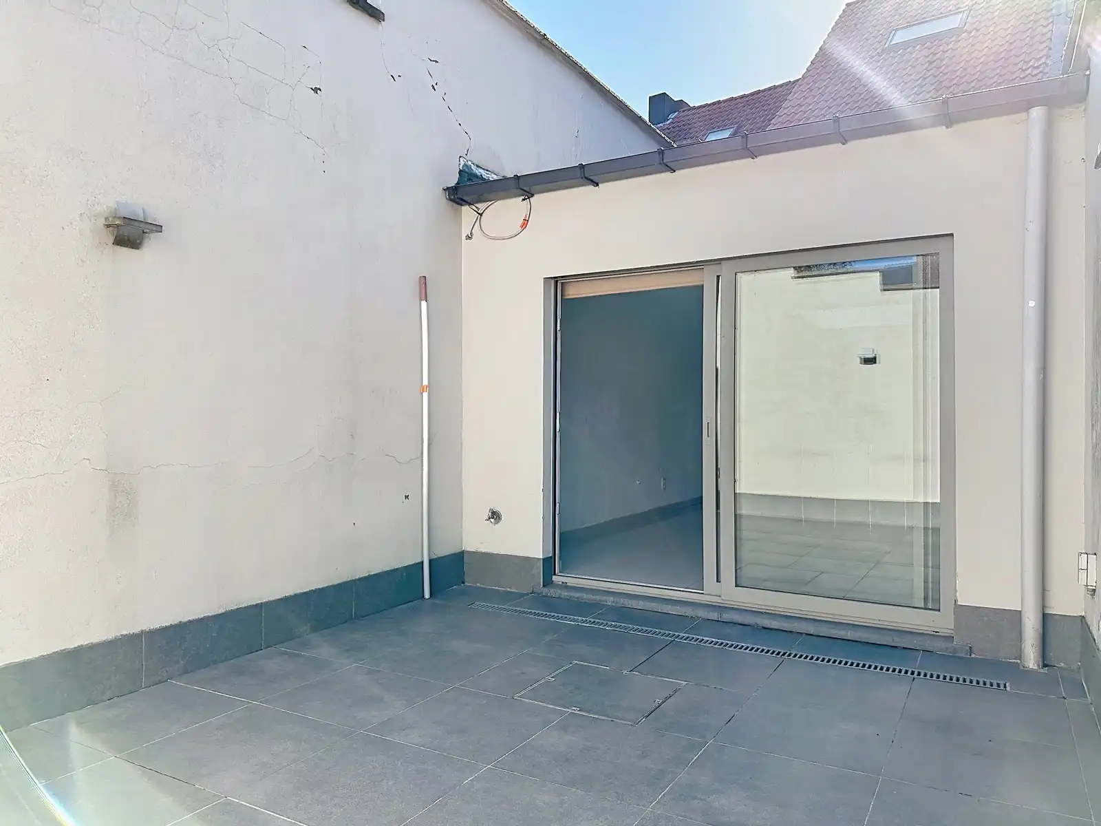 Instapklare, gerenoveerde woning met gezellige koer in hartje Niel! foto 36