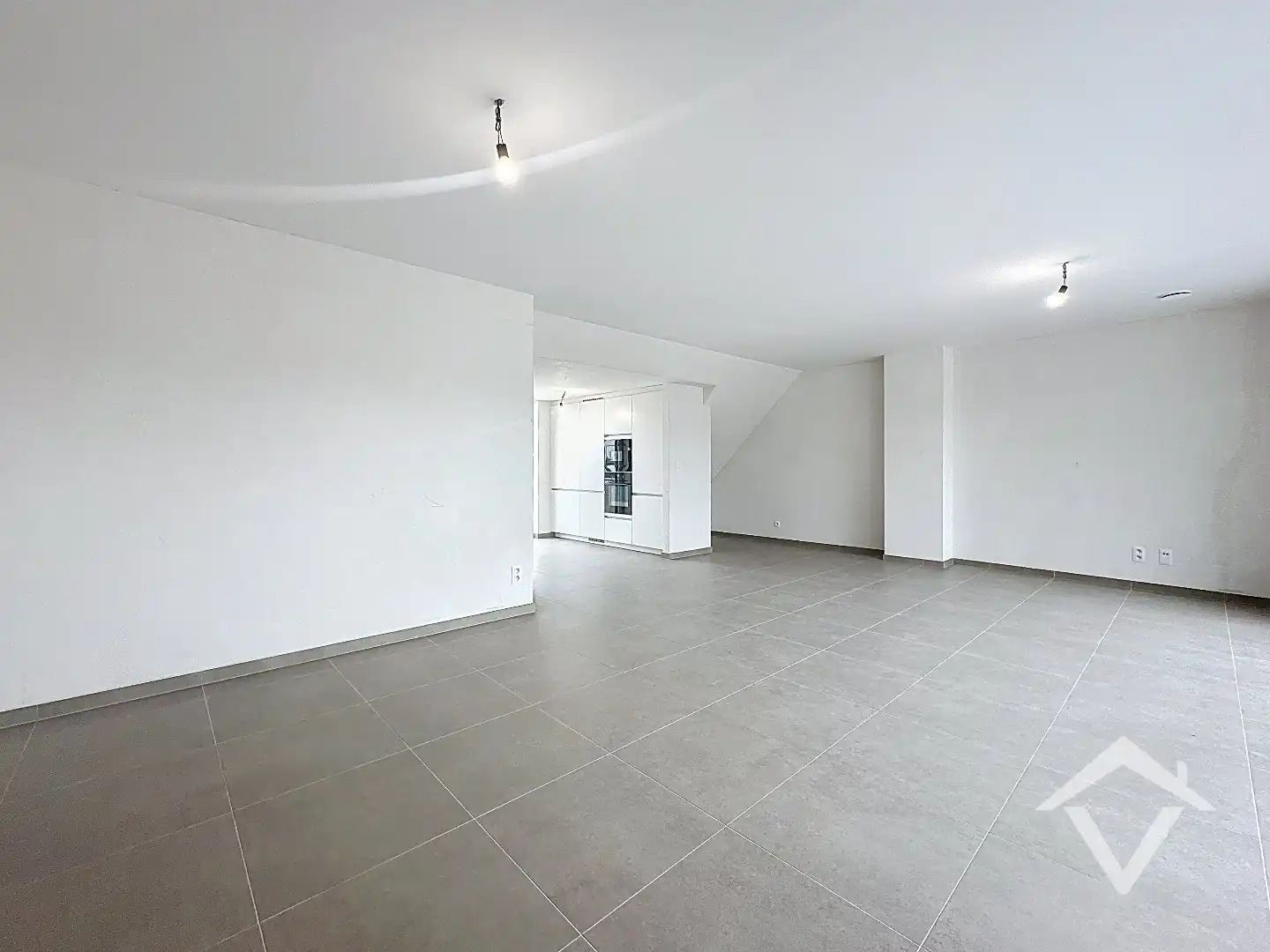 Nieuwbouwappartement met 2 slaapkamers en 2 terrassen in centrum Koekelare  foto 5