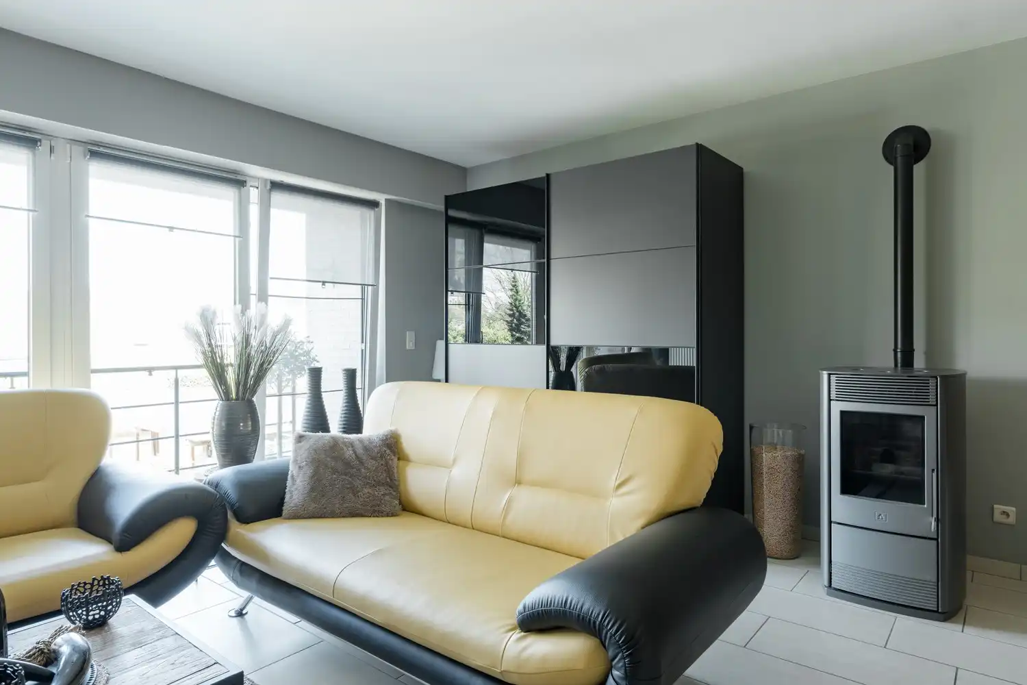 Zeer ruim appartement/stadswoning pal in het centrum van Pelt foto 26