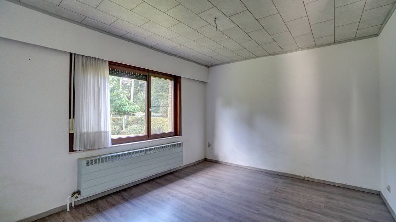 Gelijkvloers landhuis van 205m² op 12 are 95 ca foto 12