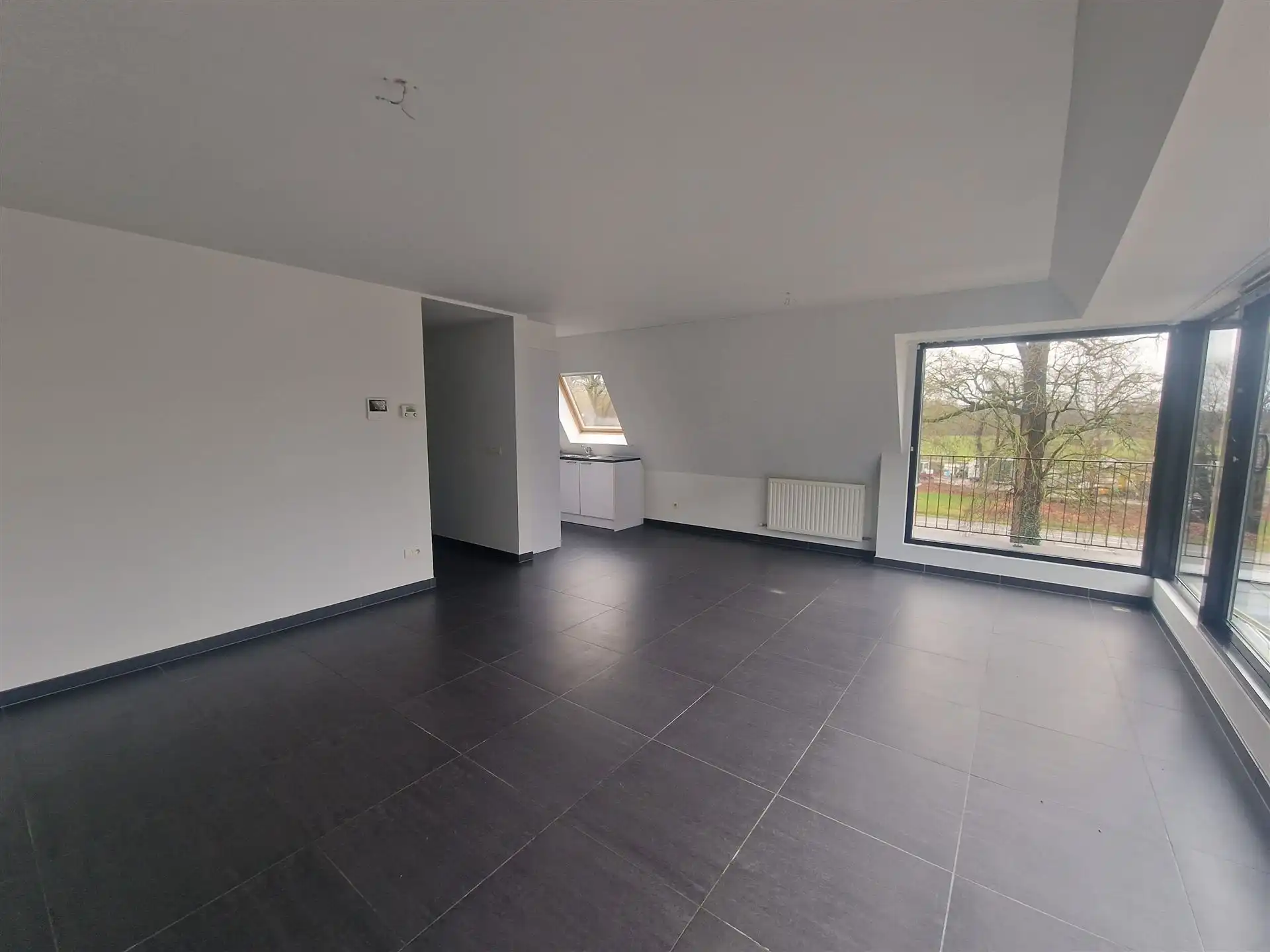 Ruim 2-Slaapkamer Appartement met 2 terrassen foto 3