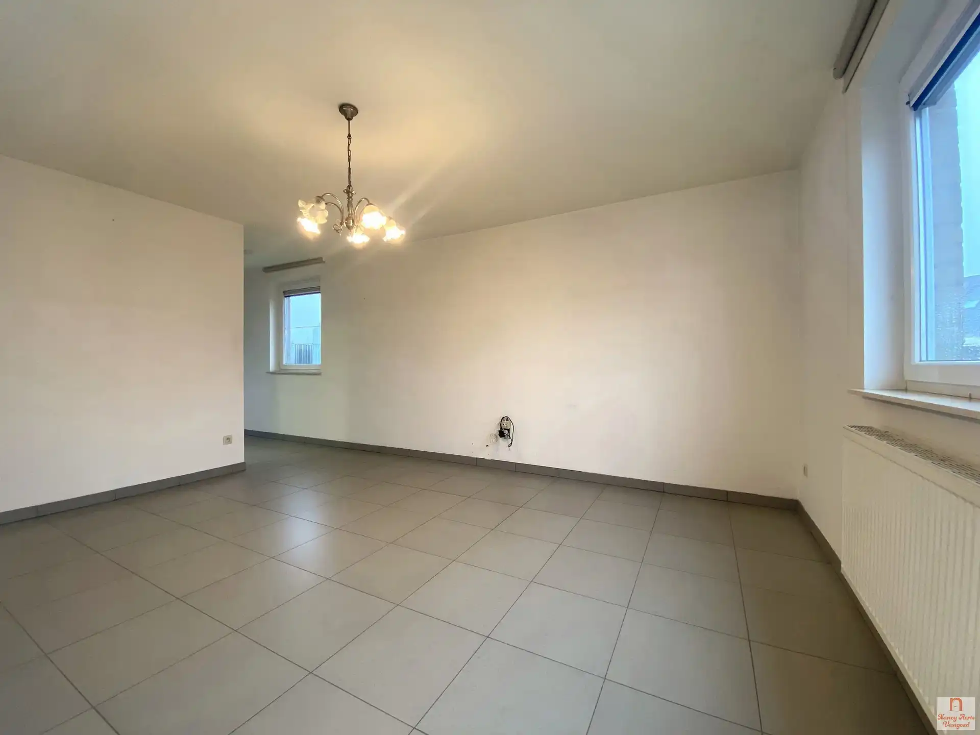 Modern appartement met 2 slaapkamers, terras en parking foto 13