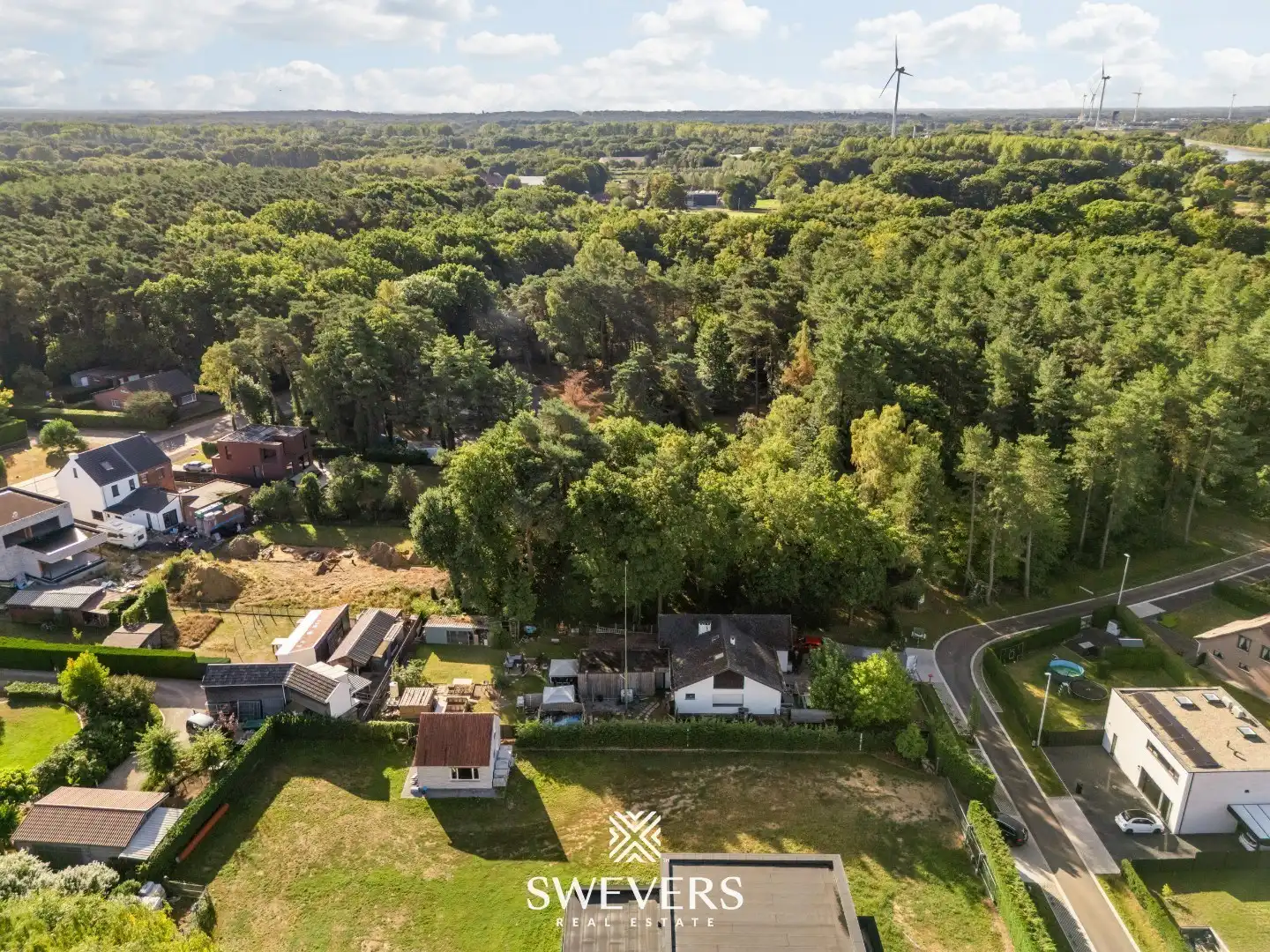 Gezinswoning met vier slaapkamers op ruim perceel in groene omgeving van Heusden-Zolder foto 33