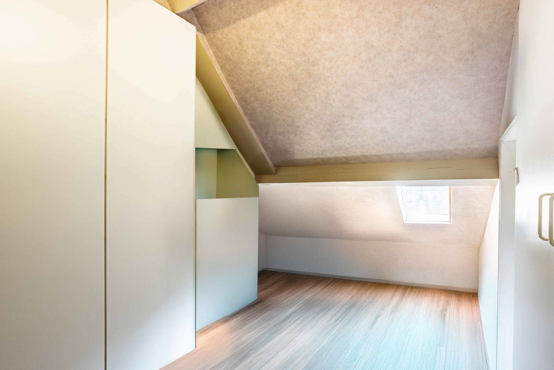 Charmante gezinswoning met 4SLPK en tuin foto 14