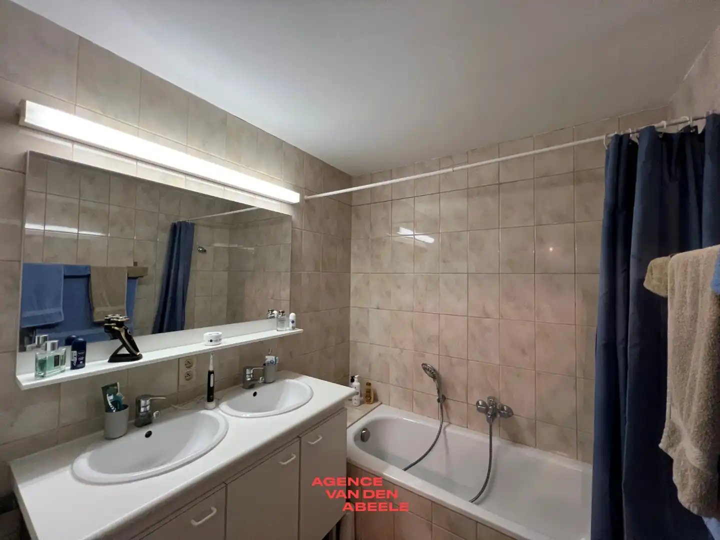 Hedendaags 2 slaapkamer appartement te Oostkamp foto 12