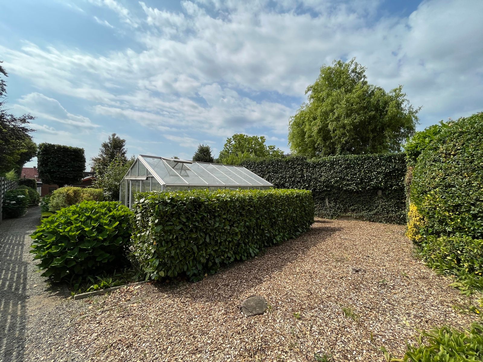  ruime woning in Aalter met grote tuin en garage foto 14