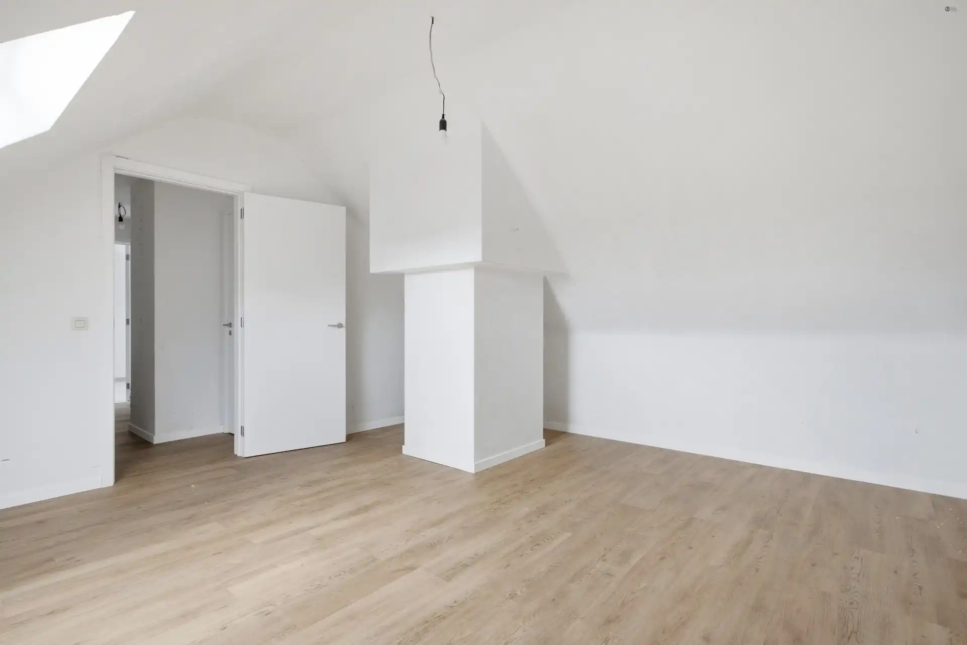 Ruim duplex appartement met 3 slaapkamers en 2 badkamers foto 13