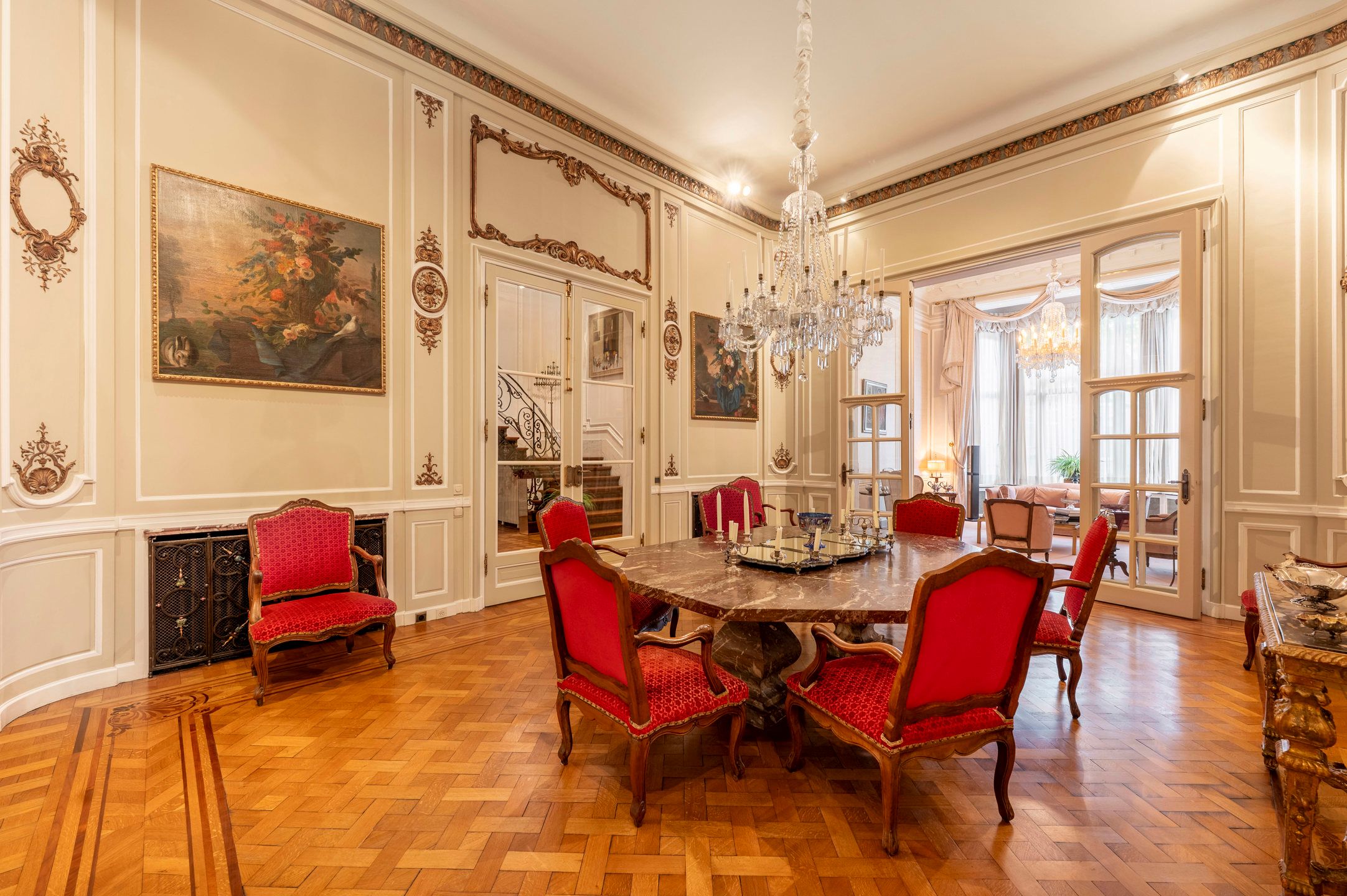 ANTWERPEN - Authentieke meesterwoning met vier garages foto 4