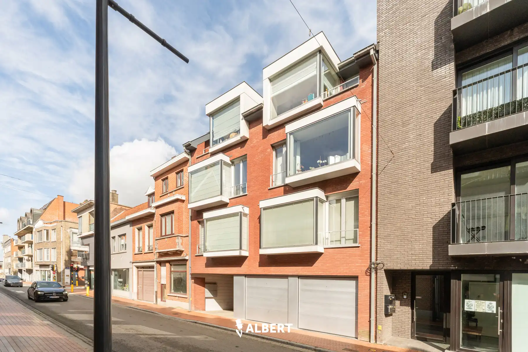 Instapklaar duplexappartement op centrale ligging in Izegem foto 2