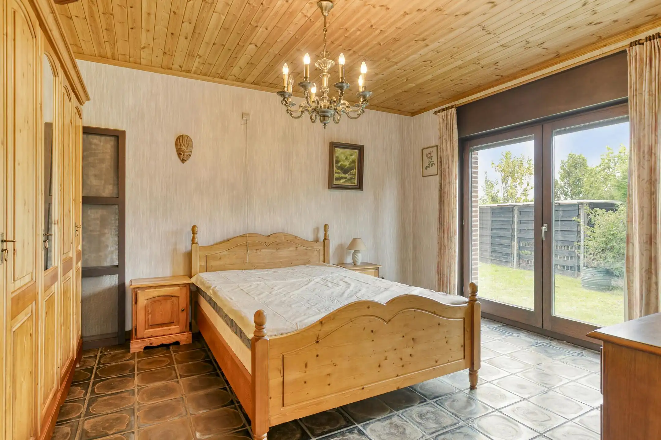 Gelijkvloers huis op ruim perceel te koop in Waregem foto 13