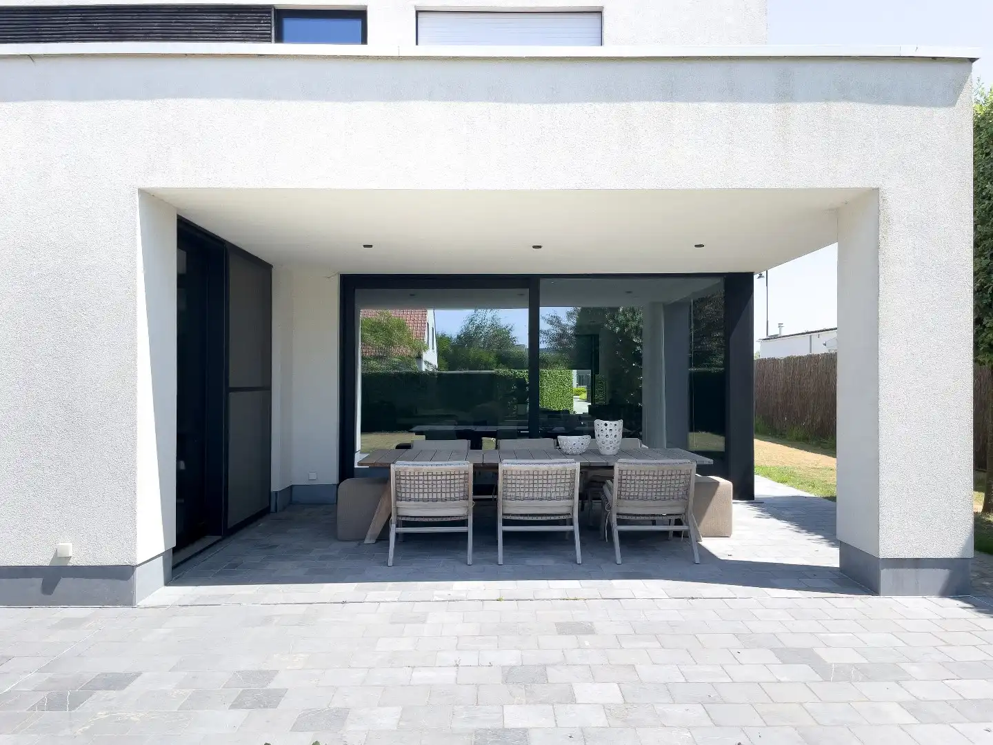 Hedendaagse villa (°2017) gelegen vlakbij het centrum van Knokke. foto 11