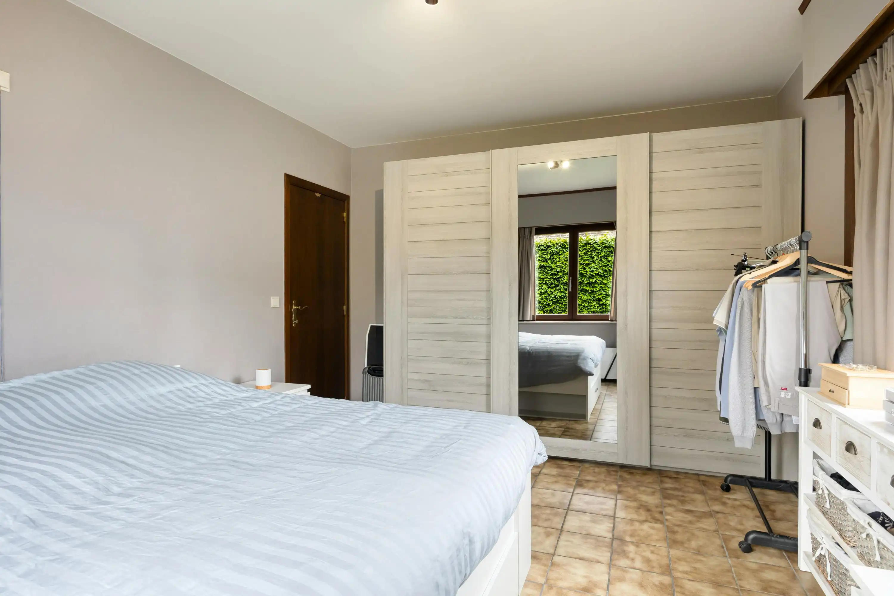 Alleenstaand huis met veel potentieel te koop in Waregem foto 7