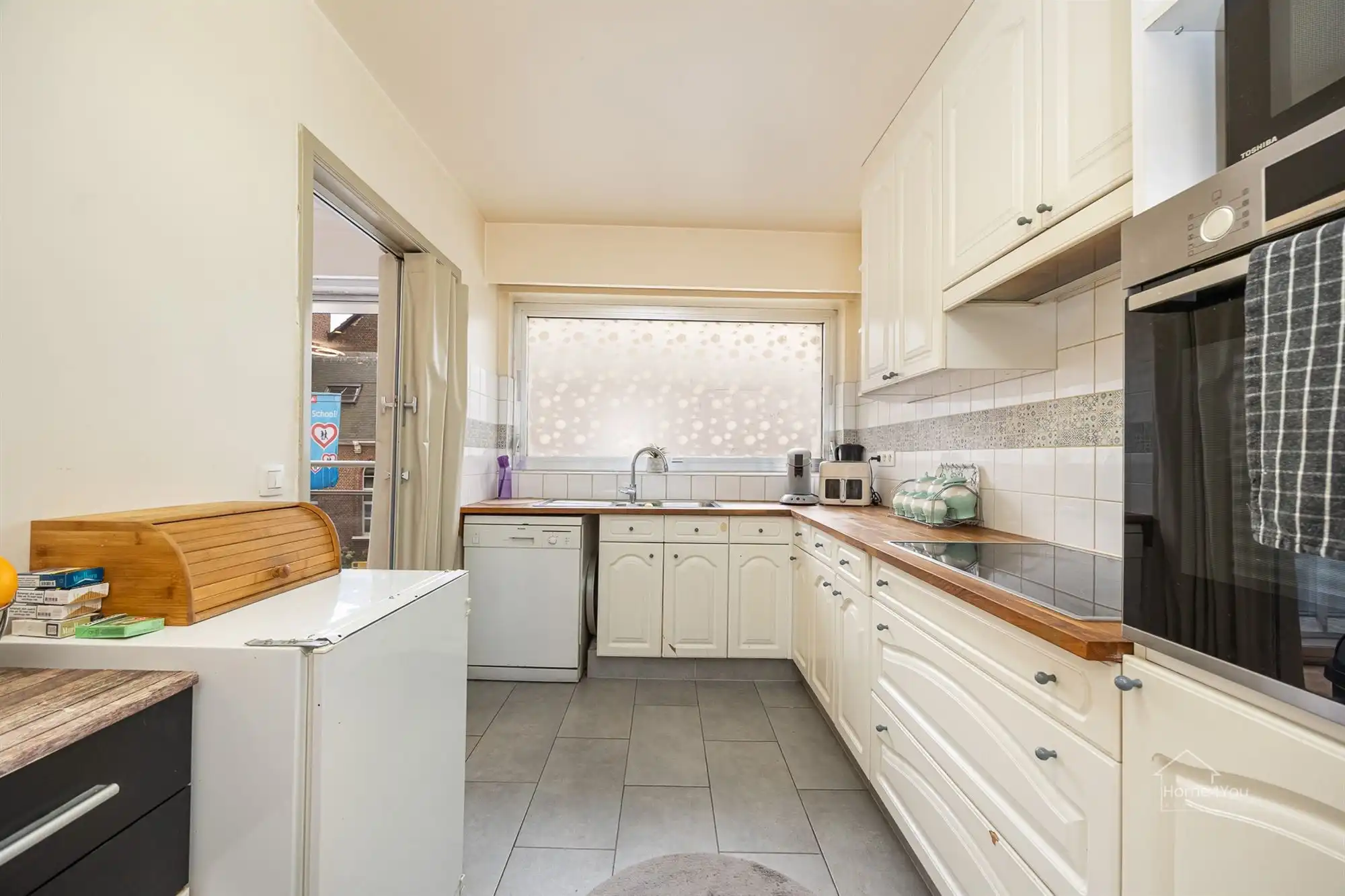 Instapklaar appartement met 3 slpk, terras en een staanplaats te Deurne! foto 6