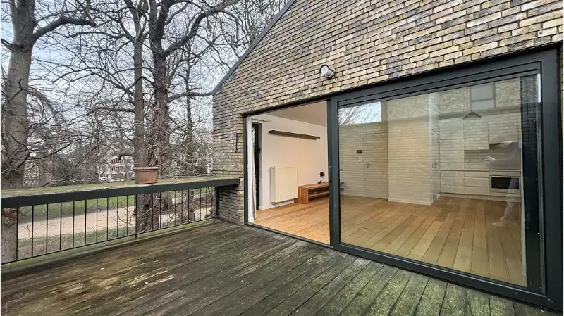 Comfortabel en lichtrijk 2-slaapkamerappartement met TERRAS te huur in Brugge foto 8