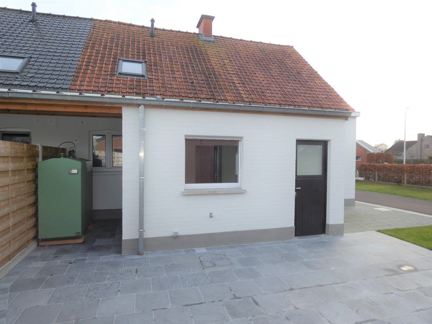 Gerenoveerde woning met 3 slpk, garage en tuin, Torhout. foto 21