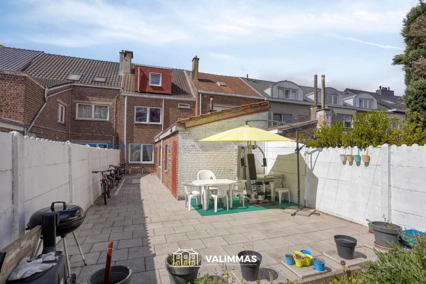 Gerenoveerde, instapklare rijwoning met 2 parkeerplaatsen... foto 23