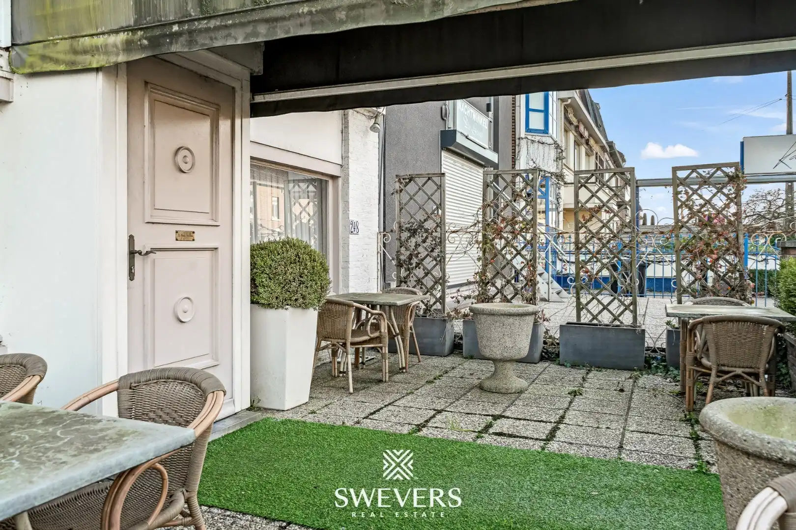 Duplex-appartement met handelsruimte, terras en tuin op toplocatie Riemst foto 32