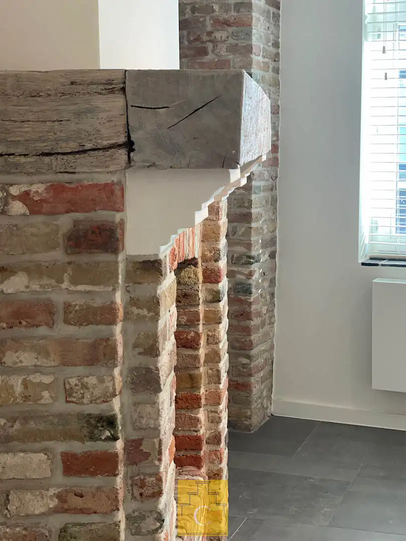 Breedhuis met historische cachet, karaktergevel, patio en fietsenpoortje foto 8