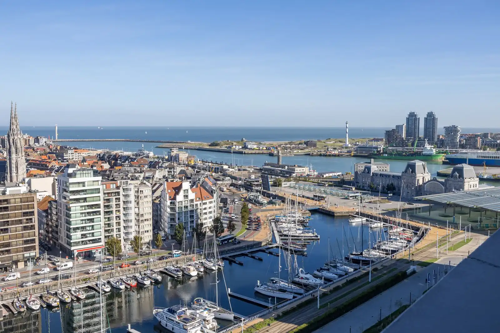 Uniek appartement met panoramisch zicht 180° foto 3