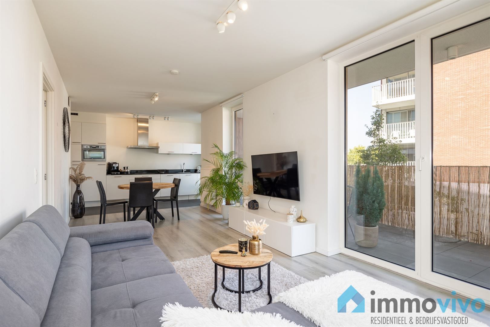 Recent (2017) knap hoekappartement met 1 slpk en groot terras foto 5