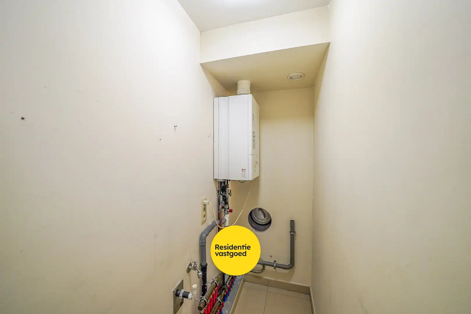 Instapklaar appartement met 2 terrassen te Mariakerke foto 10