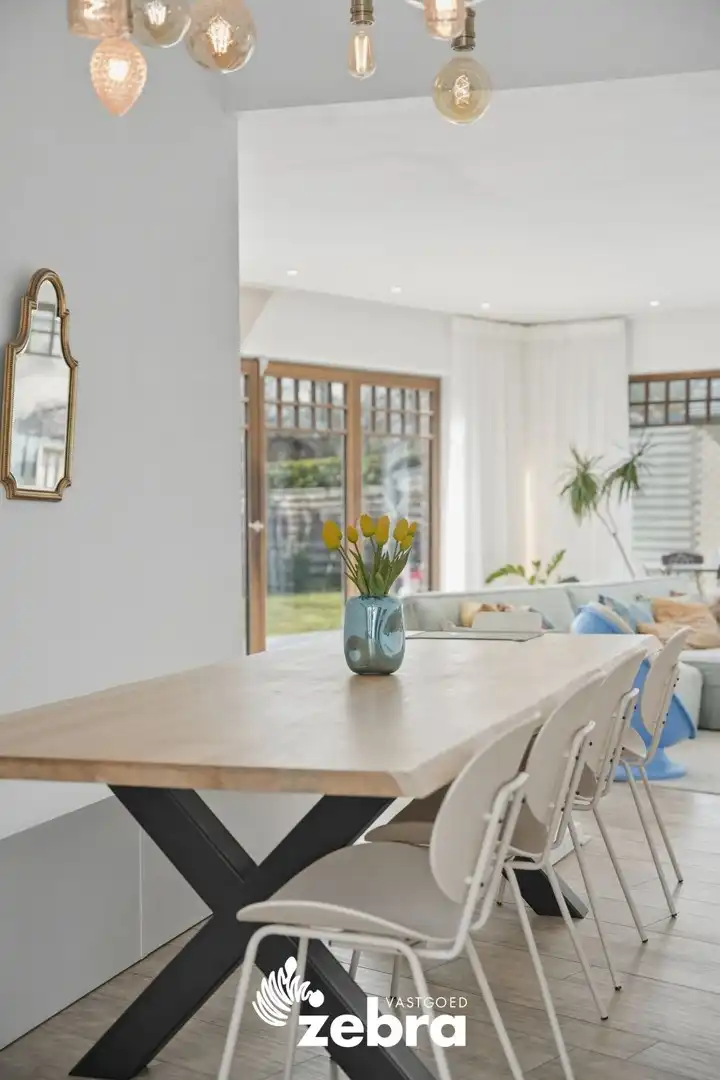 Instapklare, ruime gezinswoning met 4 slaapkamers, tuin en hoogwaardige afwerking in het hart van Alveringem! foto 19