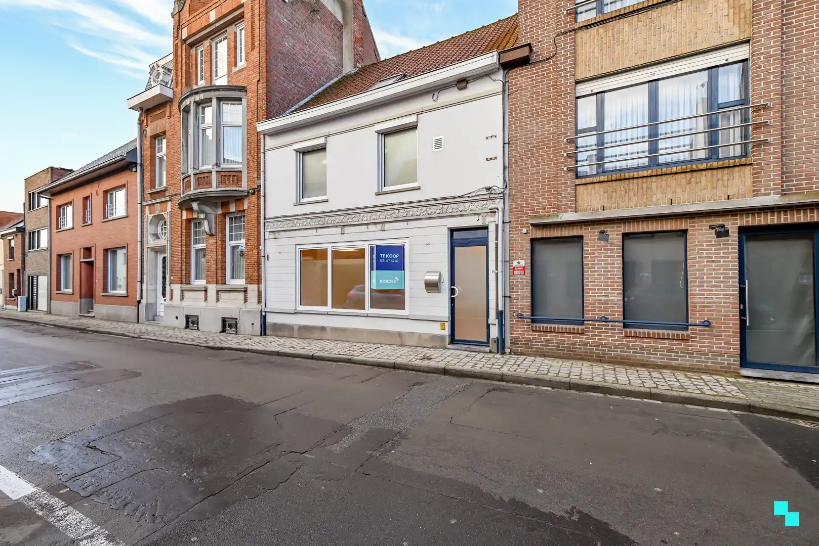 Gerenoveerde woning nabij centrum Izegem foto 27