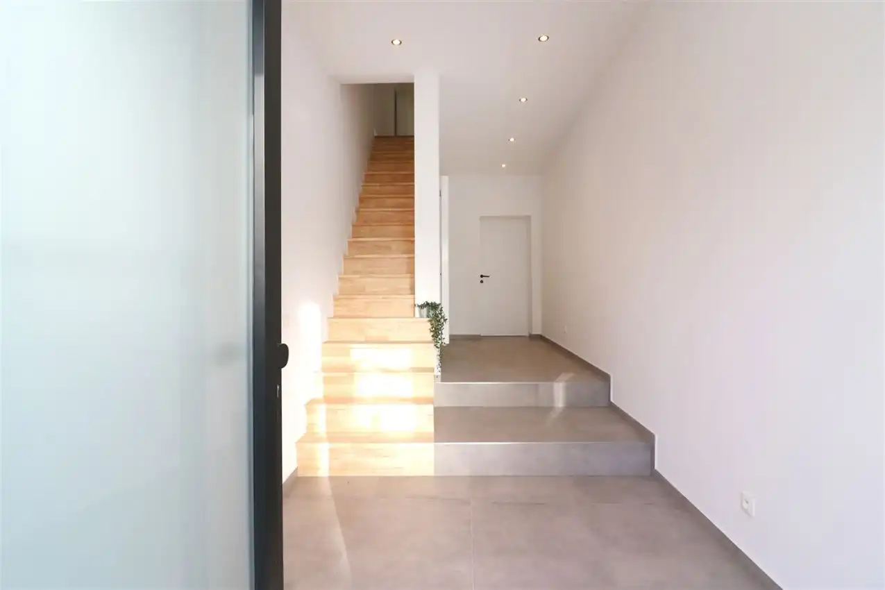 gerenoveerd, energiezuinig, inpandig Zgericht terras en garage foto 32