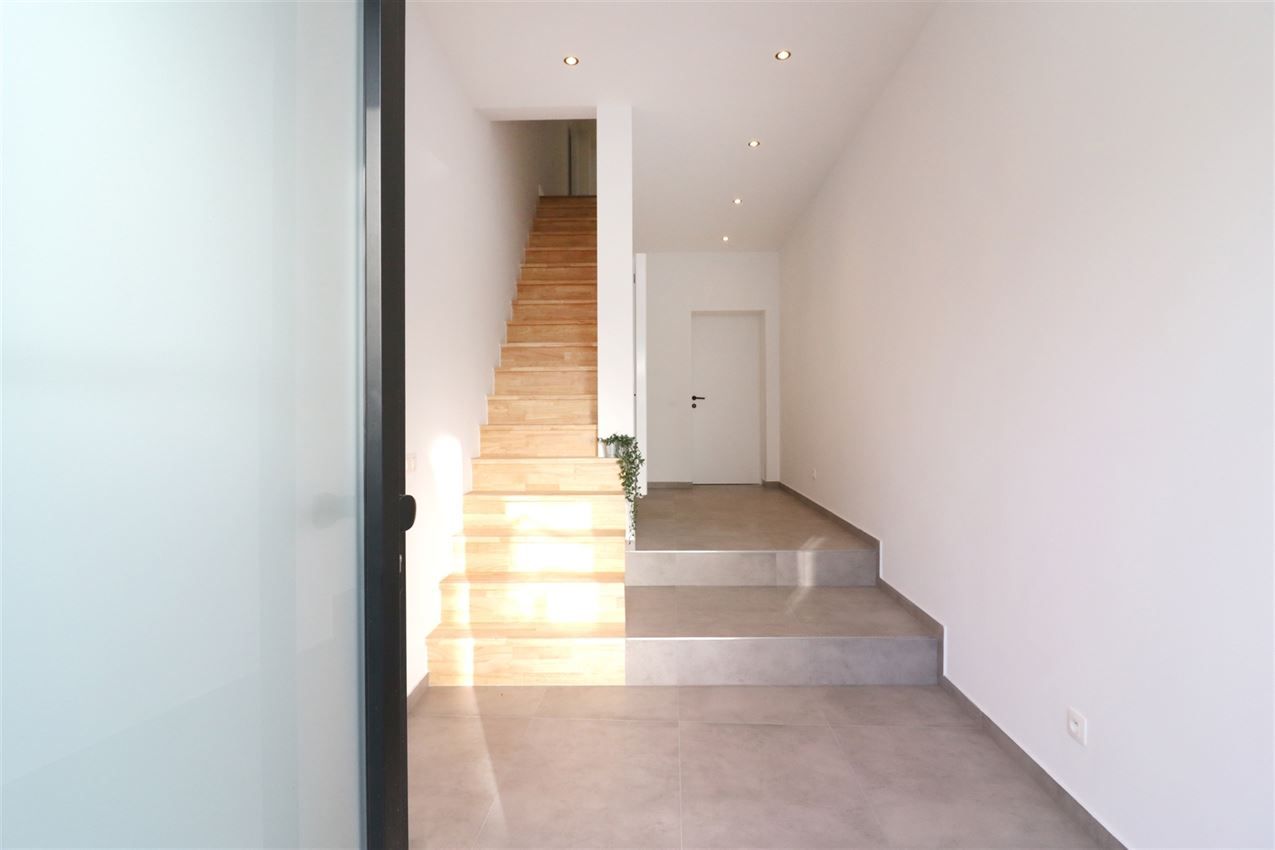 gerenoveerd, energiezuinig, inpandig Zgericht terras en garage foto 32