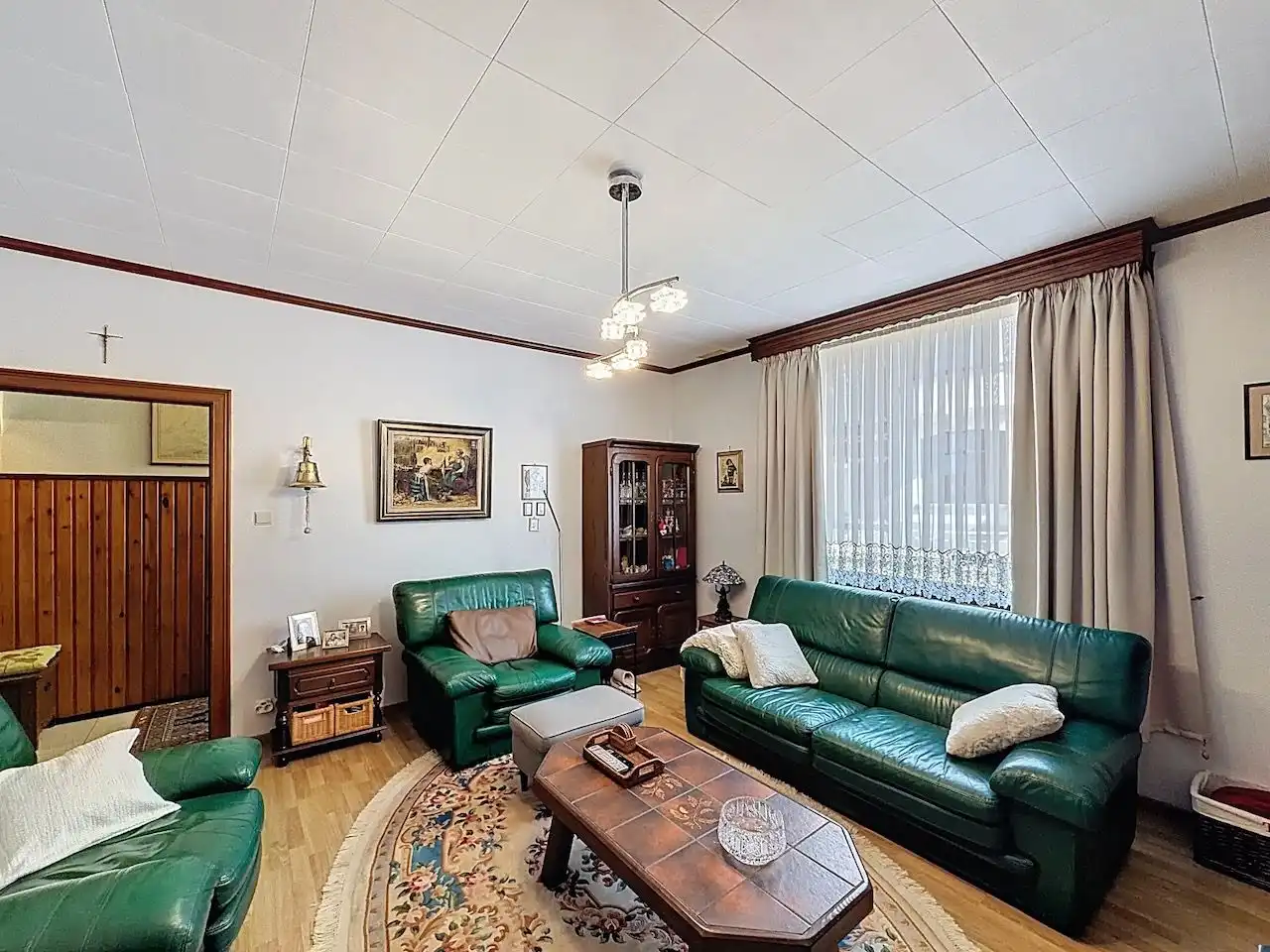 Aangenaam gelegen woning in de mooie vernieuwde H. Consciencestraat te Heist. foto 4