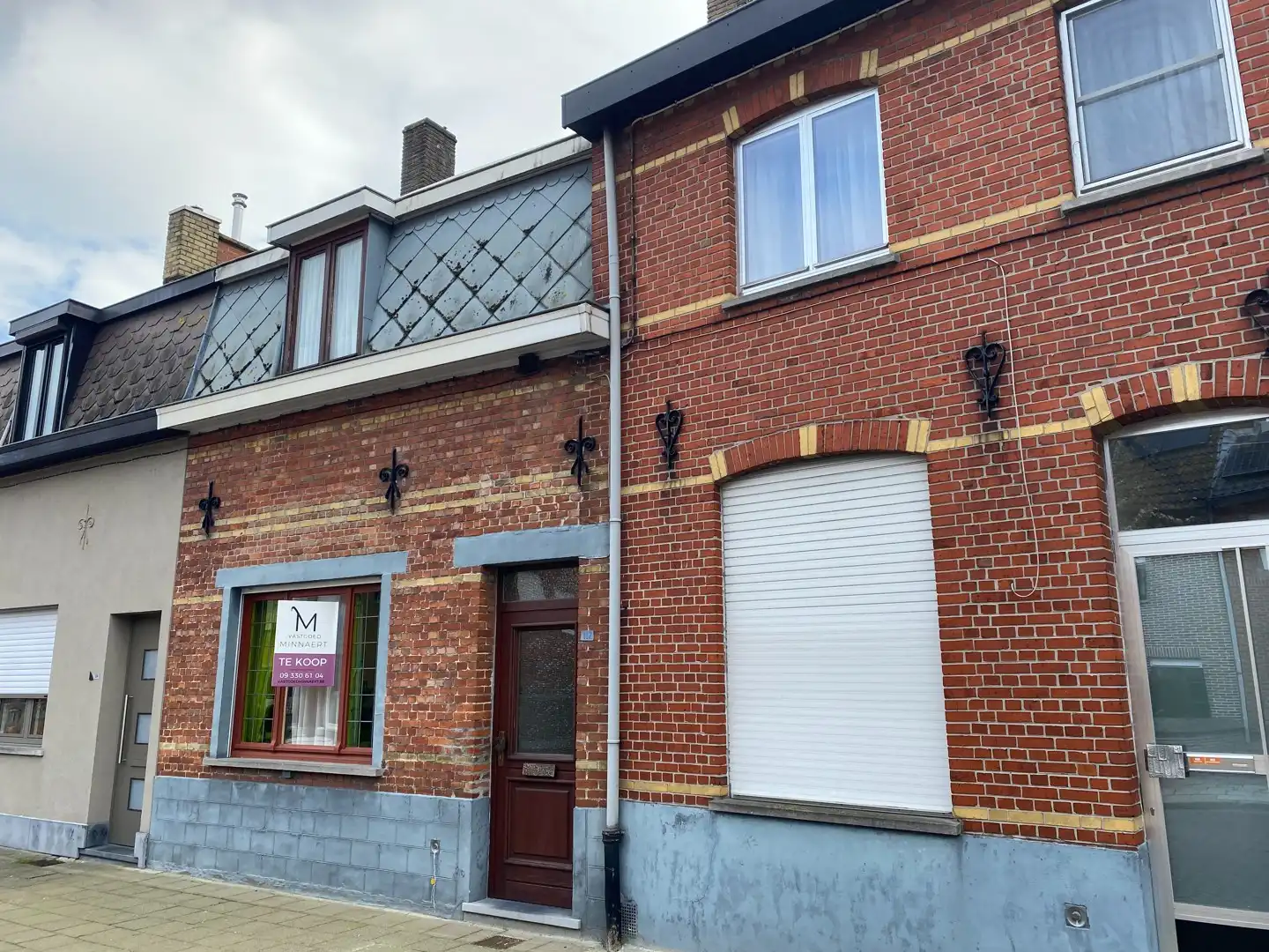 Hoofdfoto van de publicatie: Te renoveren authentieke rijwoning met tuin en garage