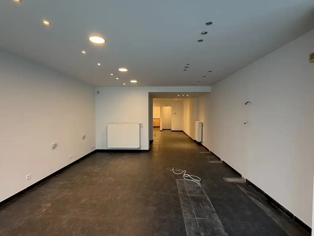 Commerciële ruimte te huur foto 3