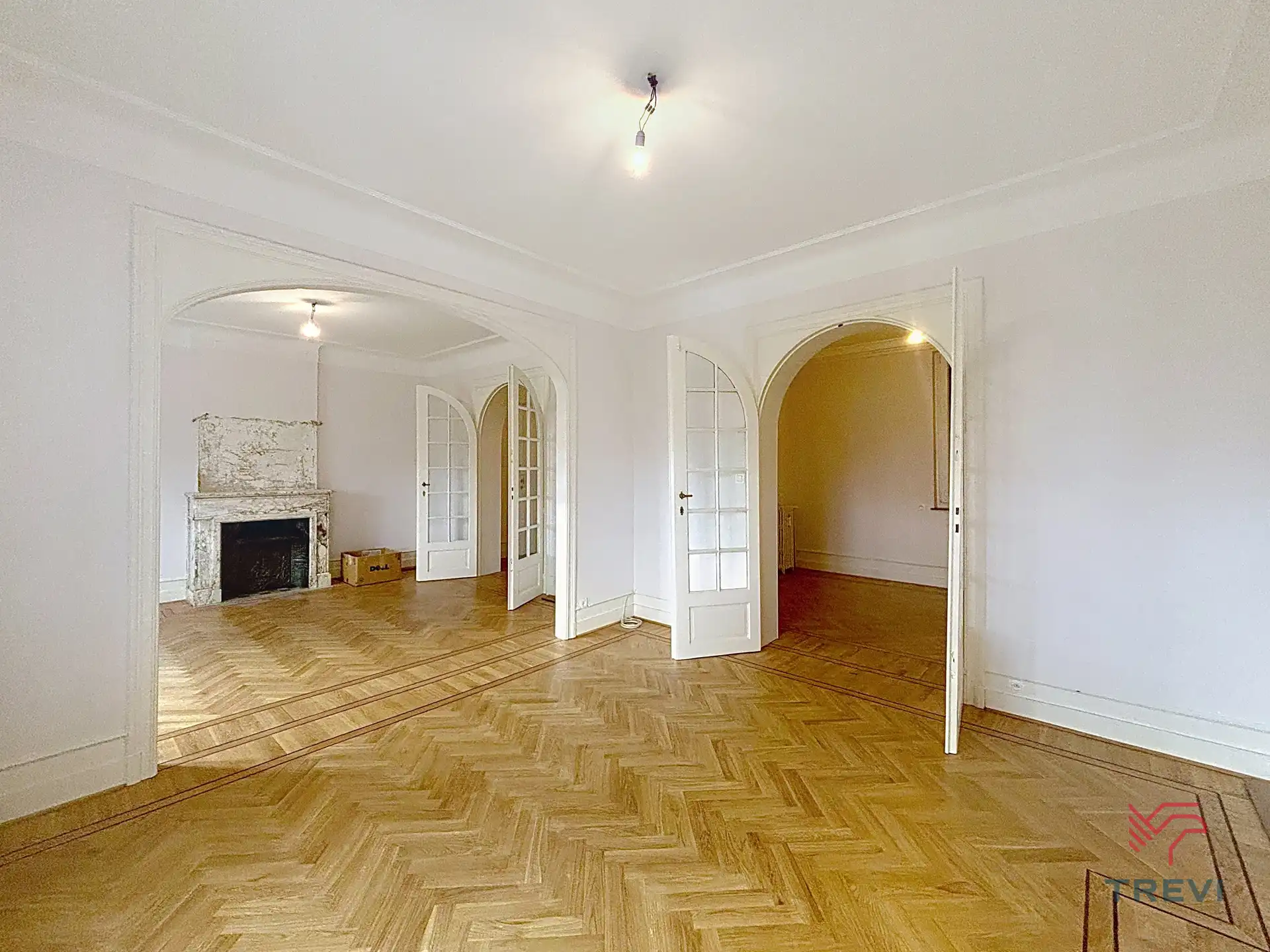 Mooi appartement met 2 slaapkamers + 2 kelders + garagebox  foto 3