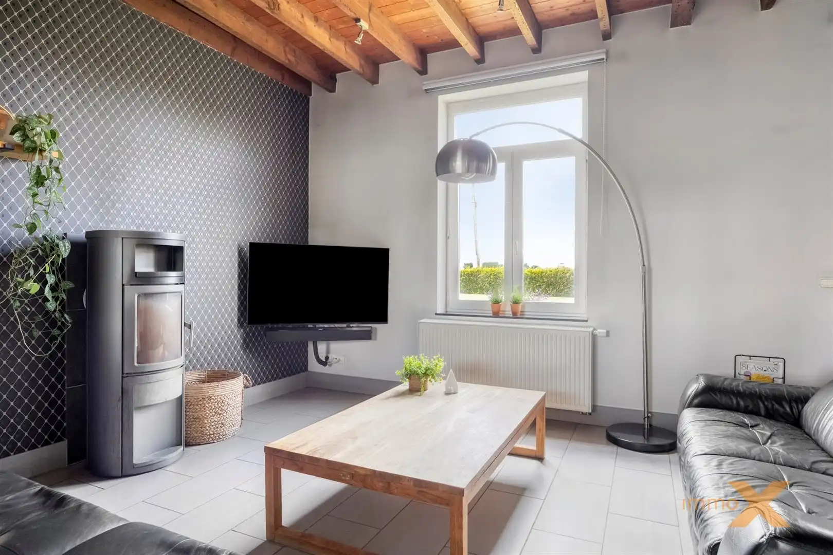 INSTAPKLARE HOEVEWONING MET STALLINGEN EN WEIDEN foto 7